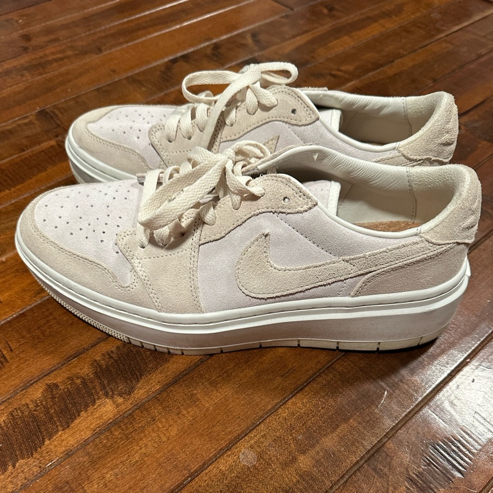 Nike Women's Beige Sneakers